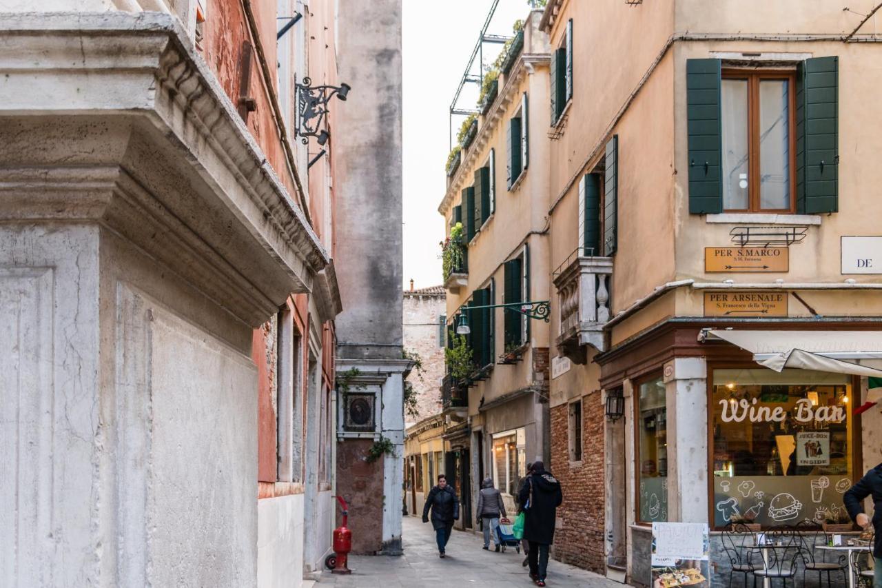 Doge'S Pantheon & St.Mark School In Hidden Venezia Esterno foto